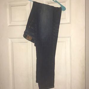 straight leg/ and or skinny jeans